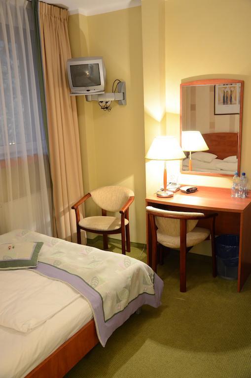 Agat Hotel Łódź Esterno foto